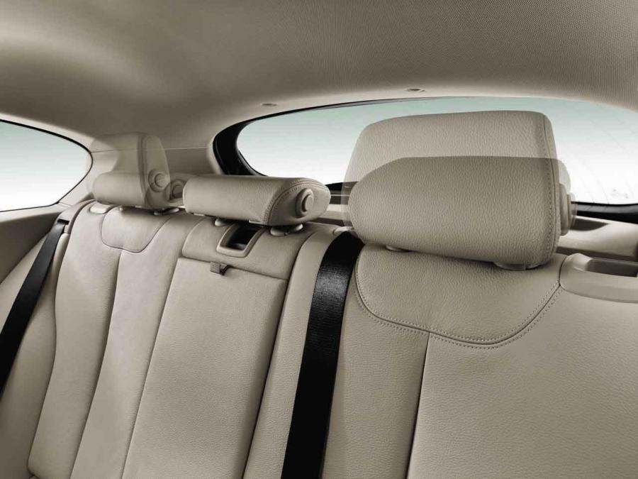  BMW 1-Series 2013 года  (фото 16 из 42)